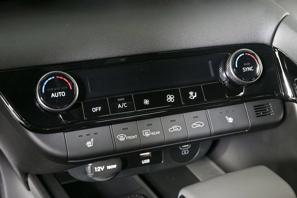 Used 2026 Hyundai Elantra SEL Sport FWD image 14