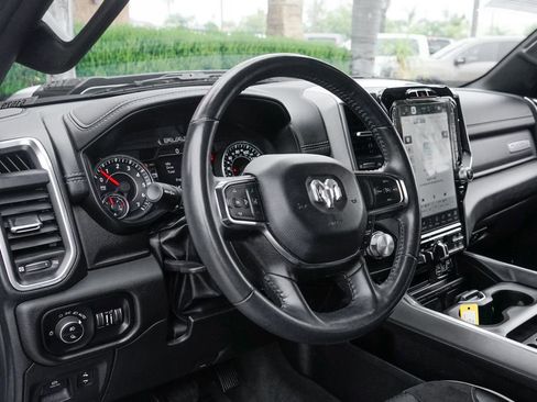 Used 2024 RAM 1500 Laramie AWD/4WD image 17