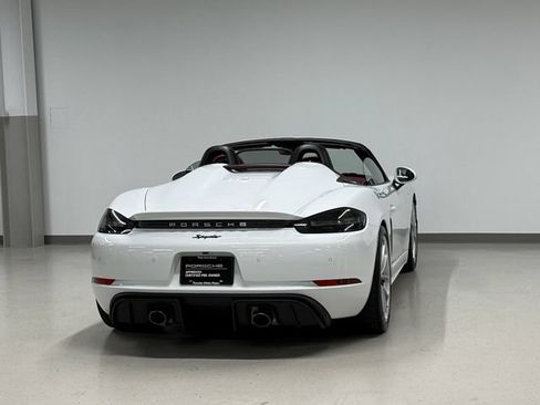 Certified 2022 Porsche 718 Boxster Spyder RWD image 17
