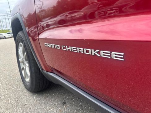 Used 2015 Jeep Grand Cherokee Limited AWD/4WD image 25