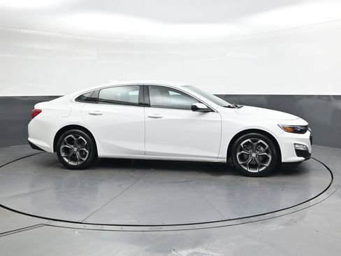 Used 2023 Chevrolet Malibu LT image 3