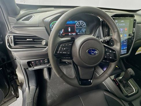 Used 2025 Subaru Forester Touring image 11