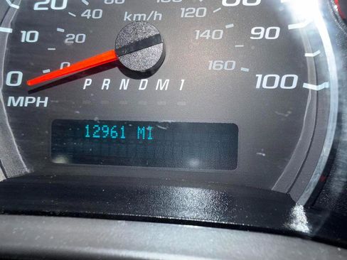 Used 2025 Chevrolet Express 2500 RWD 2500 135 image 23