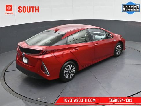 Used 2018 Toyota Prius Prime Advanced image 51