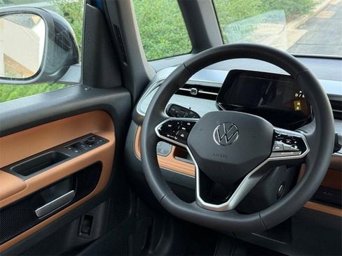 New 2025 Volkswagen ID. Buzz Pro S Plus image 8