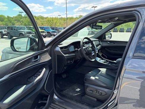 New 2026 Jeep Grand Cherokee L Limited AWD/4WD image 14