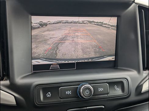 Used 2022 GMC Terrain SLE w/ Driver Convenience Package FWD image 10
