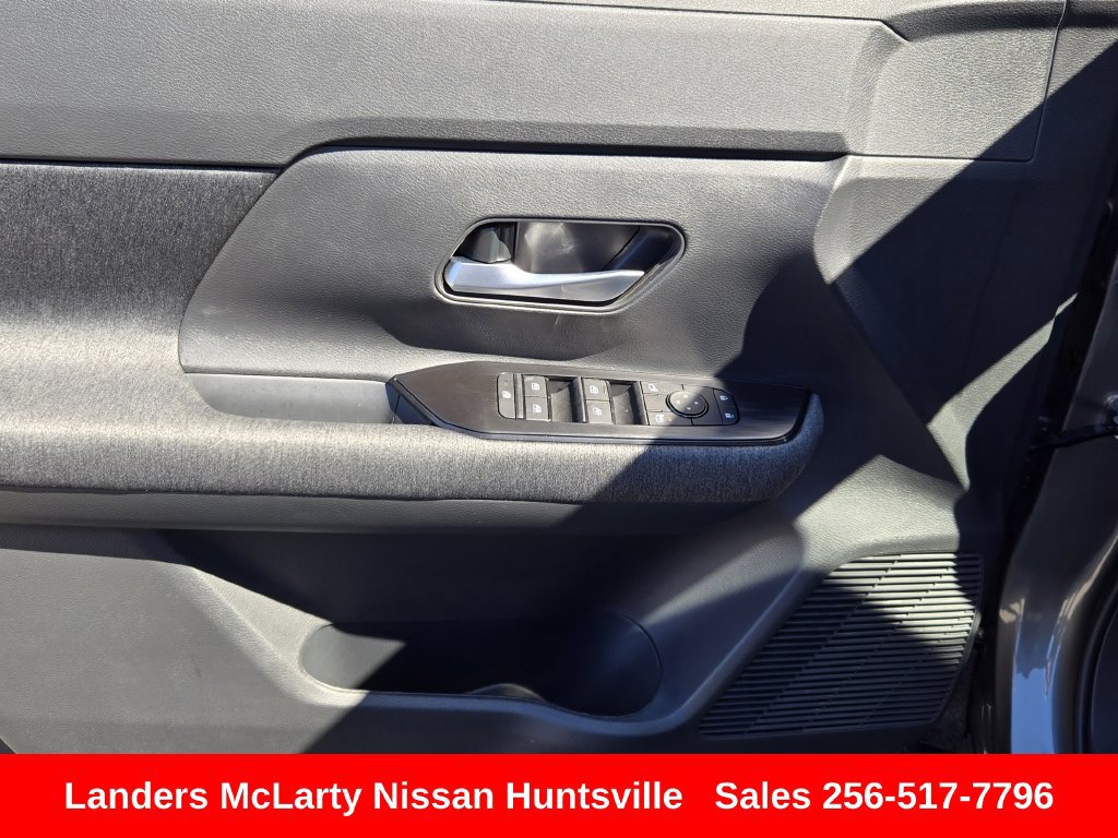 Used 2026 Nissan Kicks SV w/ Cold Weather Package FWD image 20