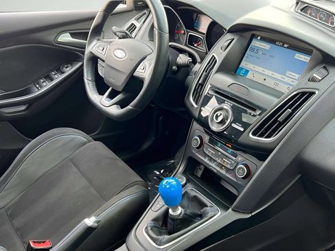 Used 2017 Ford Focus RS AWD/4WD image 6