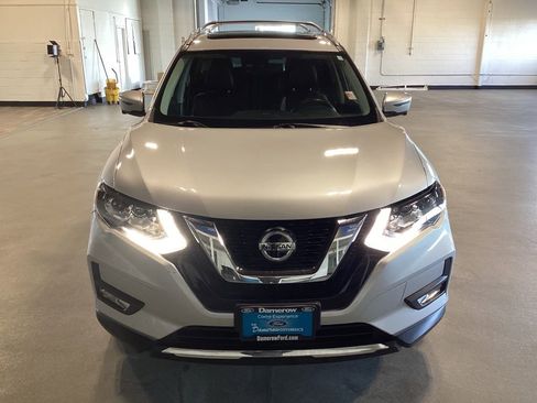 Used 2019 Nissan Rogue SL w/ Premium Package image 9