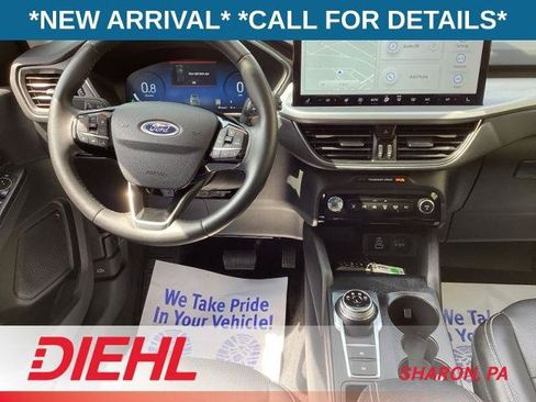 Certified 2024 Ford Escape Platinum AWD/4WD image 30