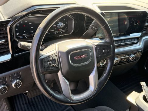 Used 2022 GMC Sierra 1500 Elevation AWD/4WD image 17