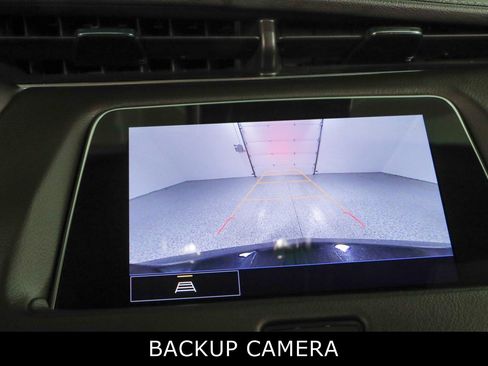 Used 2023 Cadillac XT4 Premium Luxury image 19