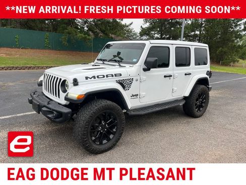 Used 2019 Jeep Wrangler Unlimited Sahara w/ Quick Order Package 24M Moab AWD/4WD image 2
