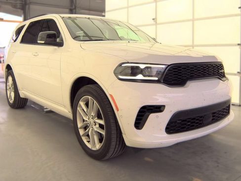 Certified 2025 Dodge Durango GT AWD/4WD image 2