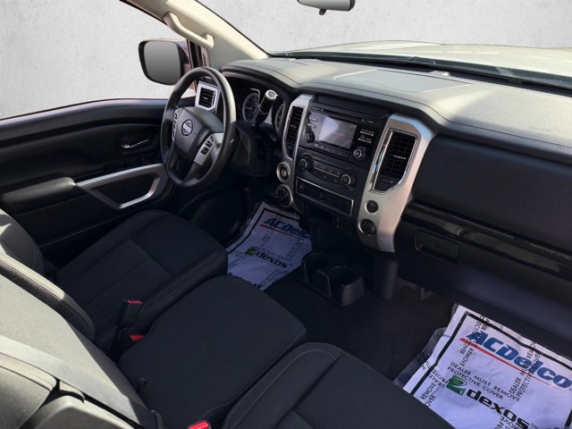 Used 2018 Nissan Titan SV AWD/4WD image 26
