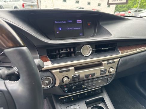 Used 2013 Lexus ES 350 w/ Luxury Pkg FWD image 12