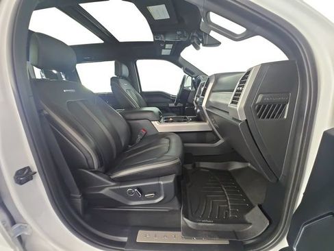 Used 2019 Ford F250 Platinum w/ Platinum Ultimate Package AWD/4WD image 15