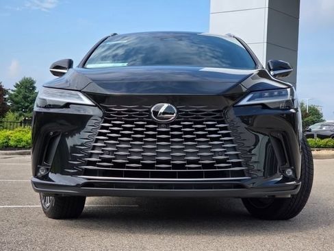 Used 2024 Lexus RX 350 AWD w/ Convenience Package image 3