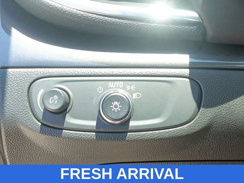 Used 2022 Buick Encore Preferred w/ Safety Package FWD image 30
