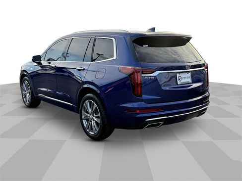 Used 2023 Cadillac XT6 Premium Luxury w/ Technology Package image 7