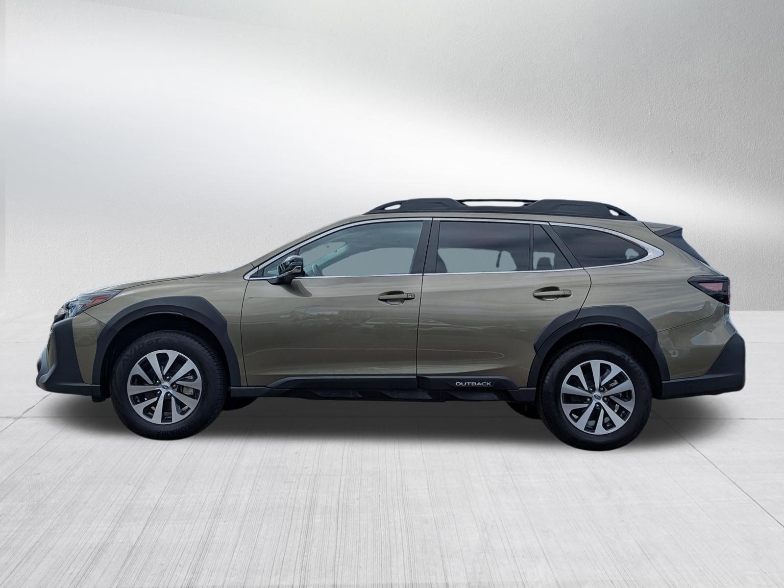 Used 2025 Subaru Outback Premium AWD/4WD image 4