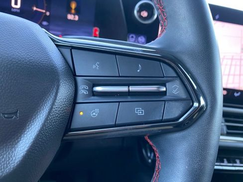 Used 2024 Chevrolet Equinox EV RS FWD image 32