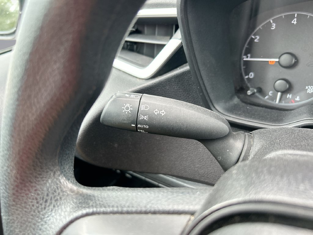 Used 2025 Toyota Corolla LE FWD image 19