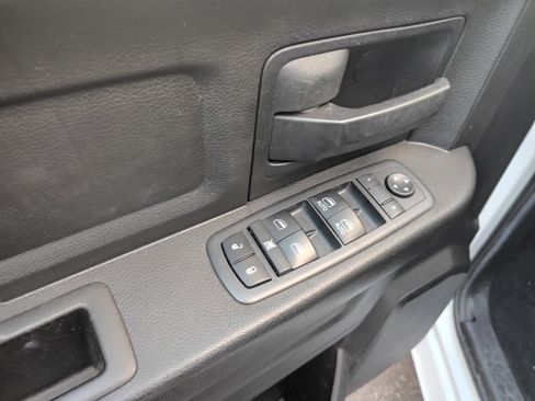 Used 2019 RAM 1500 Express image 10