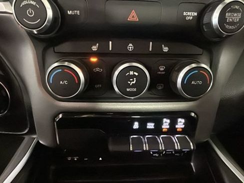 Used 2019 RAM 1500 Big Horn AWD/4WD image 22