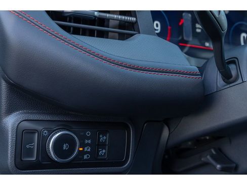 Used 2025 Ford Explorer ST-Line image 22