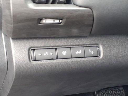 New 2026 Nissan Pathfinder Platinum image 19