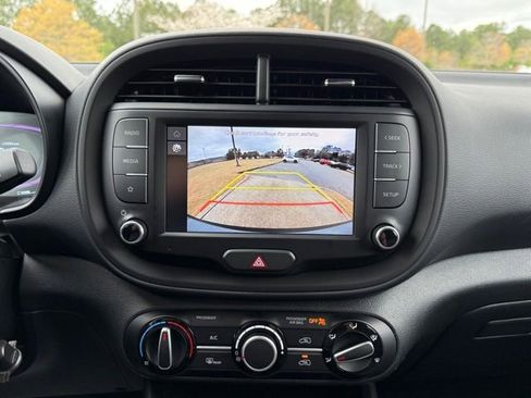 Used 2025 Kia Soul LX FWD image 20