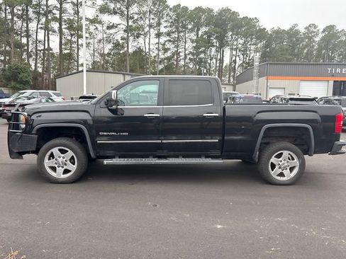 Used 2015 GMC Sierra 2500 Denali image 2