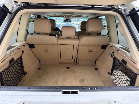 Used 2011 Land Rover Range Rover HSE AWD/4WD image 15