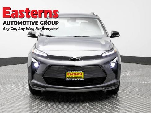 Used 2023 Chevrolet Bolt EUV LT w/ Driver Confidence Package FWD image 2