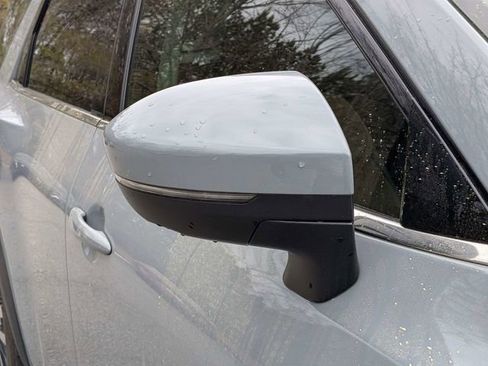 Used 2024 Nissan Pathfinder Platinum image 12