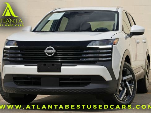 Used 2025 Nissan Kicks SV w/ SV Premium Package FWD image 1