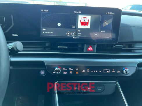 Used 2025 Kia Carnival SX Prestige FWD image 39