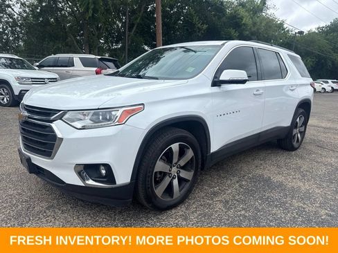Used 2019 Chevrolet Traverse LT w/ LT Premium Package AWD/4WD image 5