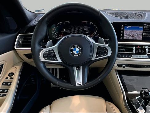 Used 2022 BMW 330i Sedan w/ M Sport Package RWD image 5