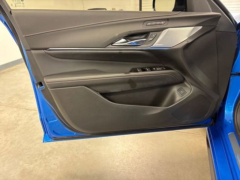 Used 2024 Cadillac CT4 V w/ LPO, ONYX Package image 21