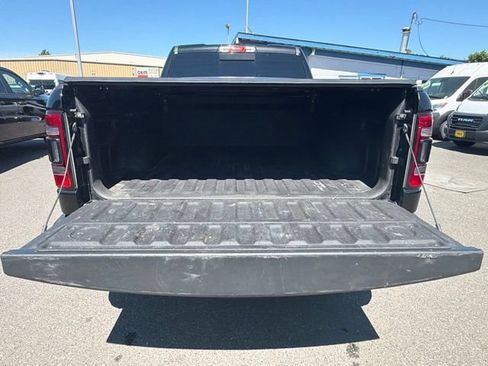 Used 2020 RAM 1500 Limited w/ Black Appearance Package AWD/4WD image 15