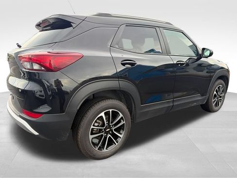 Used 2025 Chevrolet TrailBlazer LT AWD/4WD image 7
