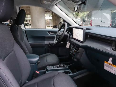 New 2025 Ford Maverick XL image 17