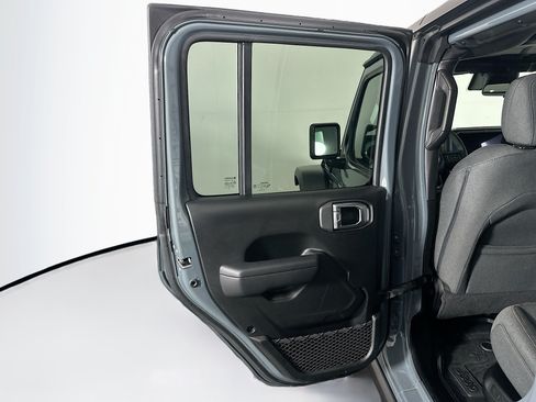 Used 2024 Jeep Wrangler Unlimited AWD/4WD image 24