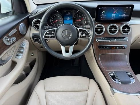Used 2020 Mercedes-Benz GLC 300 4MATIC image 11