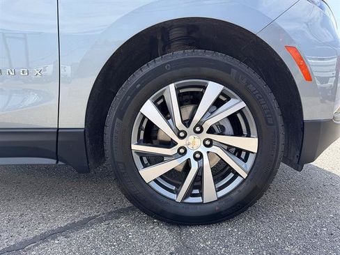 Used 2024 Chevrolet Equinox LT AWD/4WD image 8