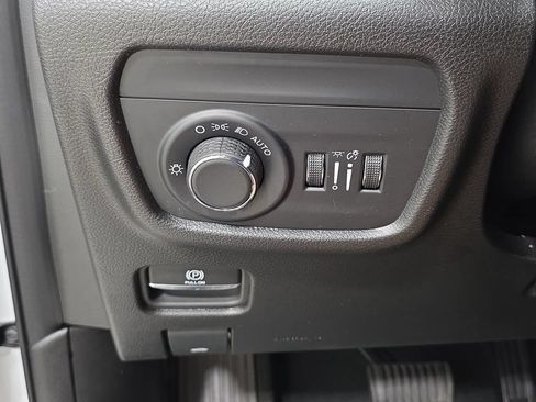 Used 2023 Jeep Grand Cherokee L Laredo w/ Luxury Tech Group I AWD/4WD image 26