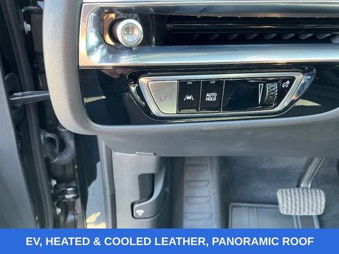 Used 2024 Cadillac Lyriq Luxury image 27